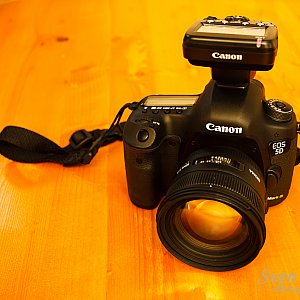 ST-E3 mounted to Camera