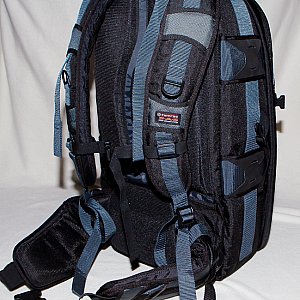 Tamrac Expedition 8