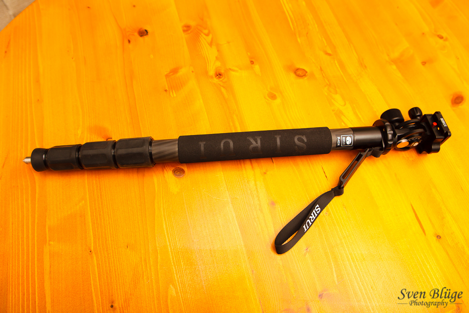The whole monopod with attached head